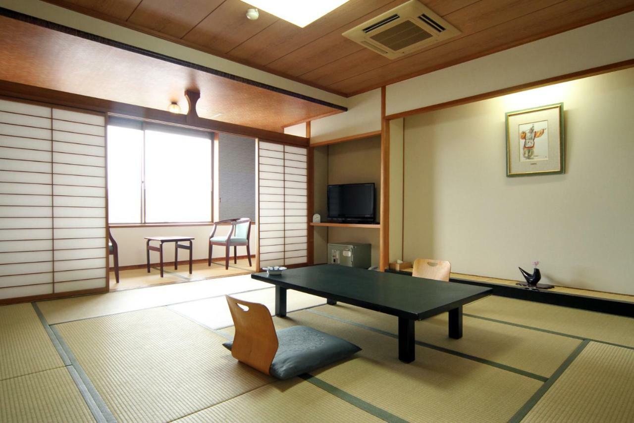 Miyajima Hotel Makoto Hatsukaichi Exterior photo